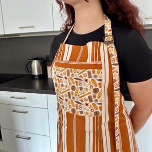 Thick cotton apron with pocket - Handmade fall cooking apron - Rustic kitchen apron for women - New home gift - Modern farmhouse style