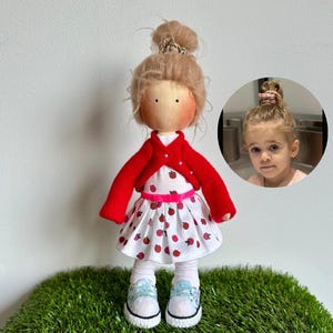 Personalisierte kleine Stoffpuppe - Mini me Figur - Look Alike handgemachte Puppe - Personalisierte Porträtpuppe - Personalisiertes Geburtstagsgeschenk