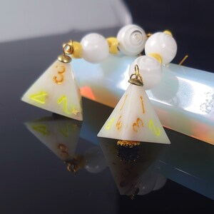 Bishop&#39;s Folly - Dice Jewellery Earrings D4 Dungeons and Dragons Nerdy Apparel