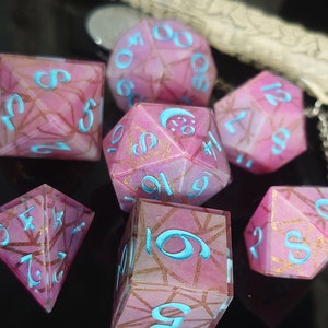 Pink Honeycomb - DnD Dice Set – 7 Piece Handmade Sharp Edge Polyhedral Resin Dice
