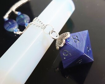 Crepúsculo - Collar de joyería de dados D8 Dragones y mazmorras Nerdy Apparel