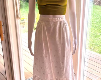 Vintage White Handmade Summer Embroidered Skirt Waist 26”