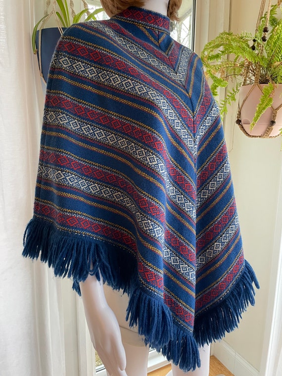 Vintage 1970’s Bobbie Brooks Poncho - image 2