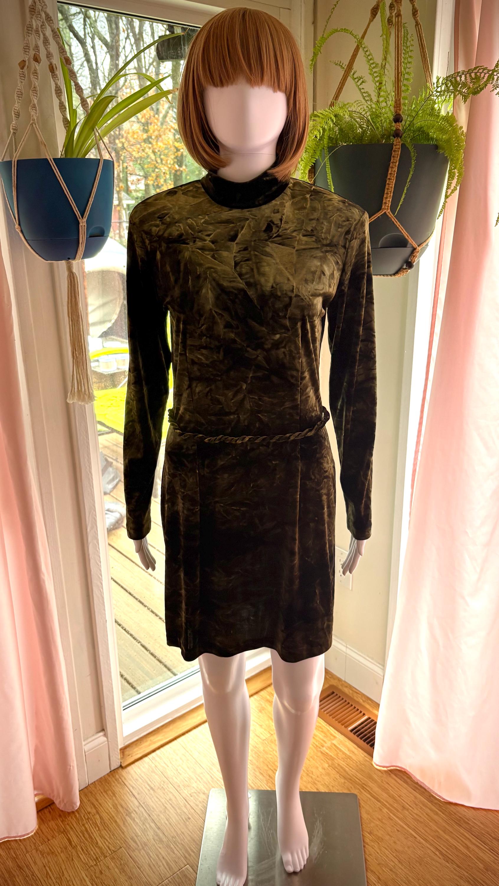 green emerald velvet dress Vintage Retro Highend Half Turtleneck Side Slit Velvet Dress main image 1