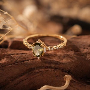 Dainty Olive Green Oval Stone Ring, Vintage Court Style Ring, Birthday Gift for Daughter, Anniversary Gift for Wife, Honeymoon Travel Ring