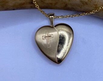 Vintage 9k Gold Filled Herz Medaillon Halskette: Geätztes Kreuz, Sterling Silber Kette