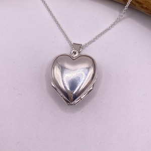 Vintage 925 Sterling Silver Heart Cloverleaf Locket and Chain Necklace - Holds 4 Photos