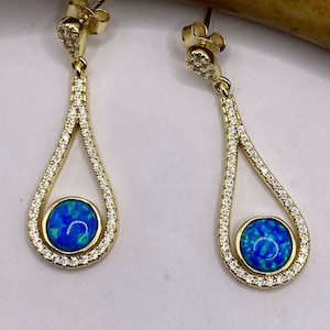 Vintage Earrings | Tiny White Fire Opal Gemstone Dainty Dangle Earrings - 925 Sterling Silver | Everyday or Special Occasion