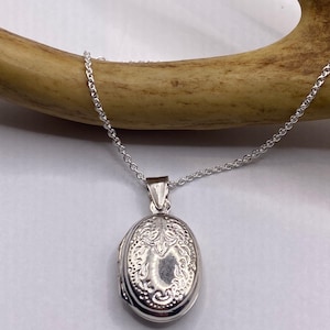 Vintage Photo Locket | Tiny Oval Memory Charm Pendant | 925 Sterling Silver Delicate Chain | Small Mini Memory Necklace