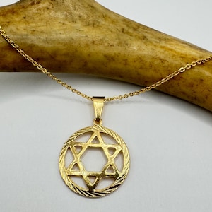 Vintage Star of David Pendant Necklace: Gold Filled Jewish Charm