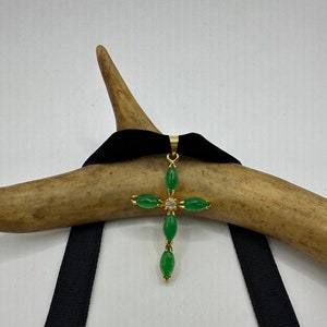 Vintage Grüne Jade Kreuz Choker Anhänger Halskette - Goldene Bronze