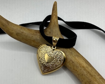 Colar gargantilha vintage com pingente de coração dourado para foto | Aço inoxidável dourado