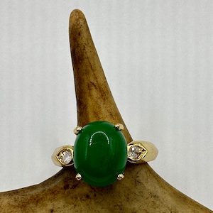 Vintage Gold Green Jade Lucky Cocktail Ring