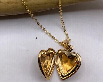 Medalhão de coração de ouro vintage | Colar de ouro 9k | Pingente de lembrança com foto | Presente delicado com medalhão de memória