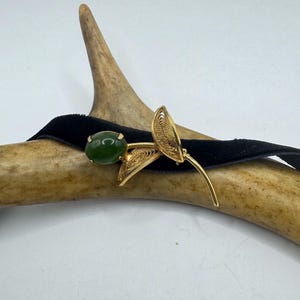 Vintage Green Jade Brooch Pin: 12K Gold Filled Velvet Choker