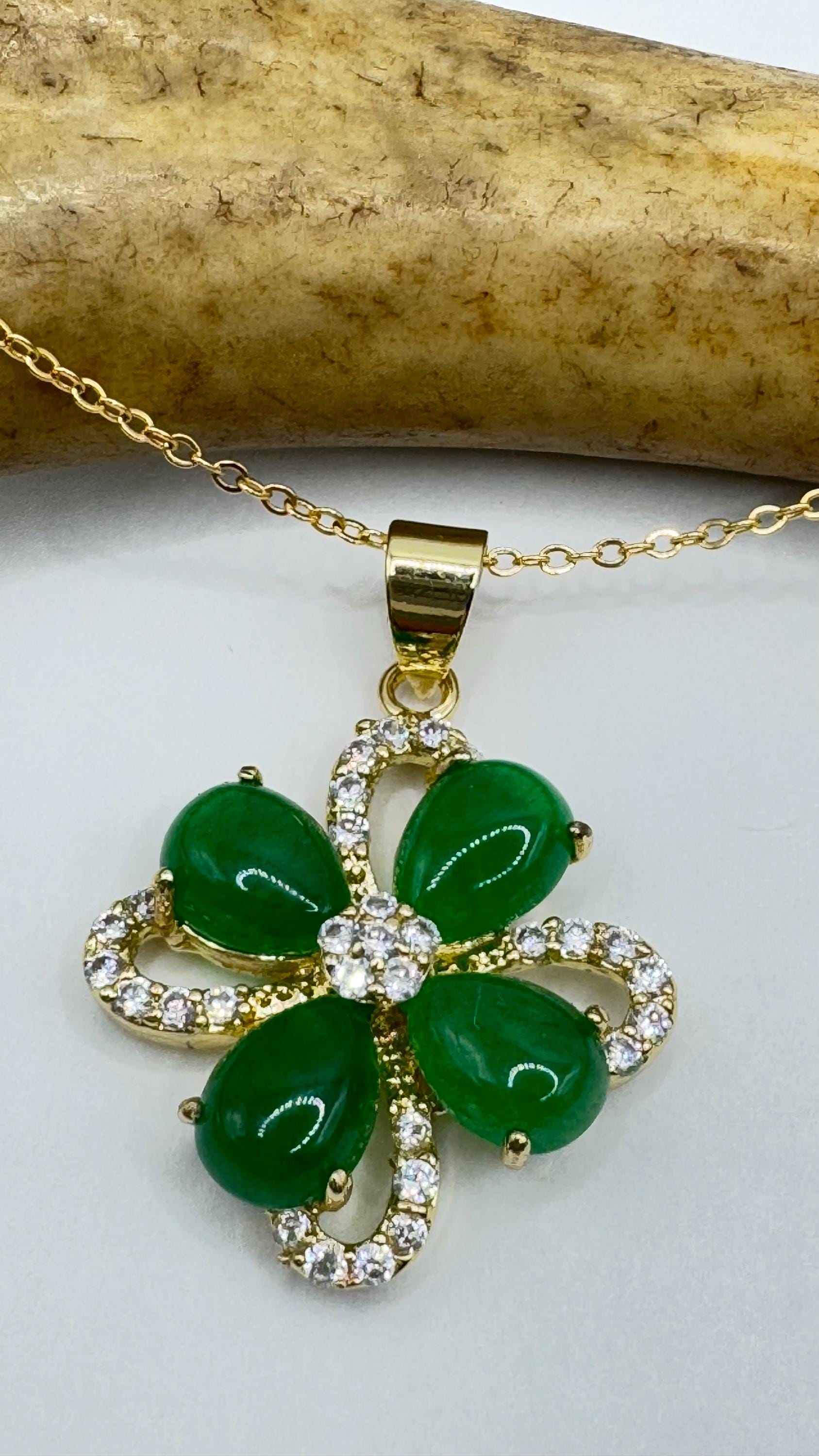 Vintage Pendant Necklace | Green Jade CZ 4 Leaf Clover Charm
