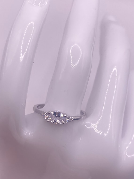 Vintage Silver Ring Tiny Clear Crystal Simple Stacking Promise Wedding  925 Sterling Silver Band Wedding Prom Everyday Jewelry