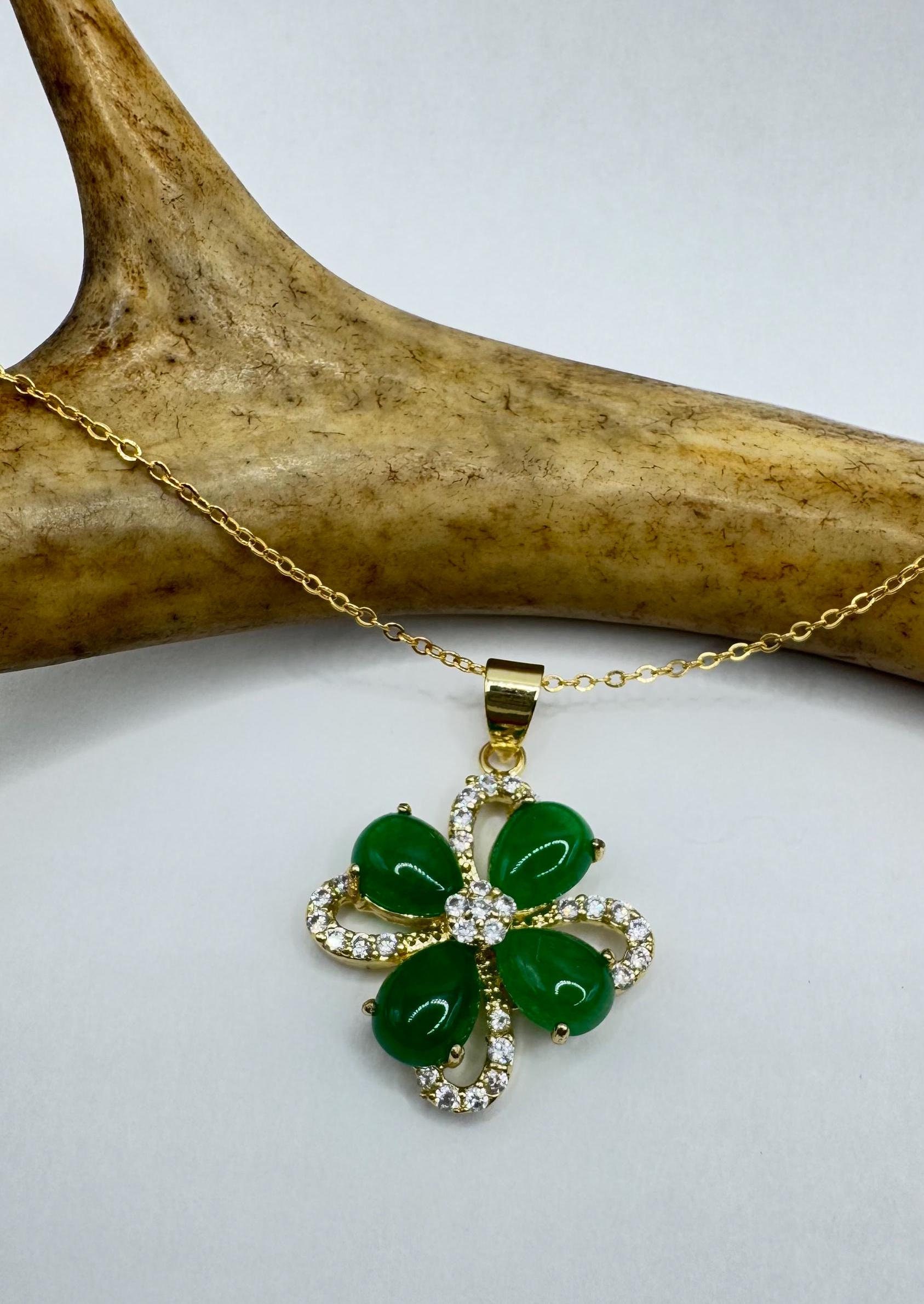 Colar com Pingente Vintage | Conjunto de Pingentes de Trevo de 4 Folhas em Jade Verde CZ em Prata de Lei 925 Dourada e Corrente Combinando | Lucky Everyday Event