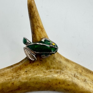 Vintage Tiny Silver Green Enamel Frog Ring | 925 Sterling Silver