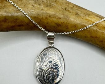 Vintage Sterling Silver Oval Locket Necklace – Photo Pendant Keepsake Gift for Her