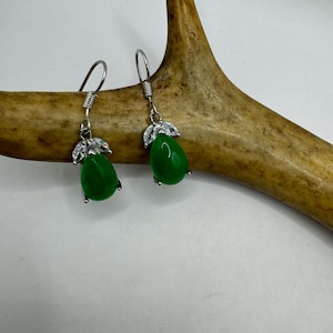 Brincos pendentes vintage de prata: Lucky Drops de jade verde