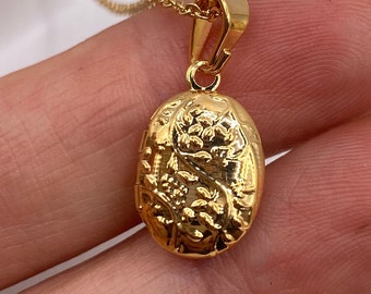 Médaillon photo doré | Pendentif souvenir gravé 9 carats | Collier de tous les jours à empilage de chaînes délicates en or rempli d&#39;or