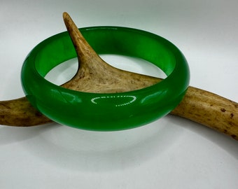 ヴィンテージ アベンチュリン バングルブレスレット：翡翠グリーンの
