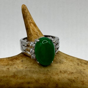Vintage Emerald Green Jade Cocktail Ring, Silver Bronze Band, Size 9