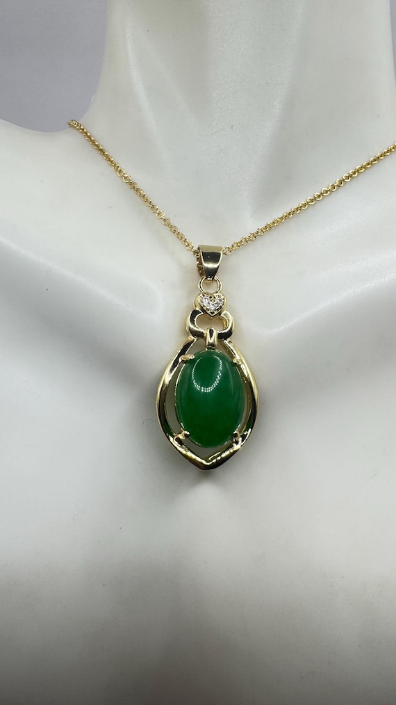 Vintage Green Jade Necklace: Gold Filled Pendant on Adjustable