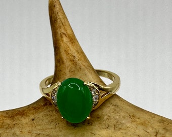 Vintage Gold Green Jade Lucky Cocktail Ring