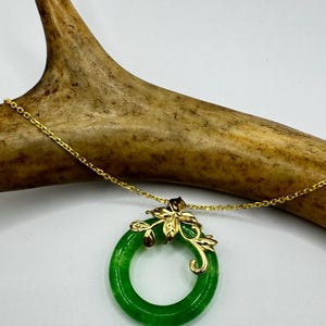 Vintage Grüne Jade Deko Choker Anhänger Halskette - Gold filled Kette