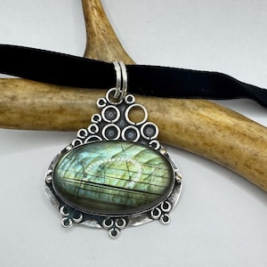 Vintage Silver Bronze Rainbow Labradorite Black Velvet Choker Pendant Necklace