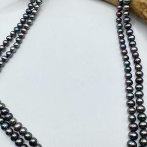 Elegant Peacock Black Pearl Necklace - Sterling Silver Hand Knotted Vintage 28 inches - Everyday Minimal
