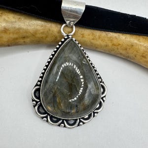 Vintage Silver Bronze Rainbow Labradorite Black Velvet Choker Pendant Necklace | chunky statement Boho Choker