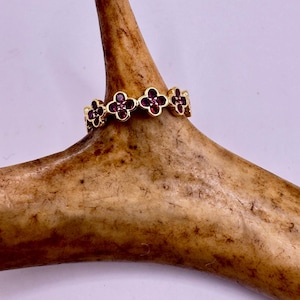 Vintage Red Ruby Flower Gold 925 Sterling Silver Wedding Band Eternity Ring