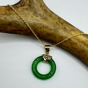Vintage Grüne Jade Deko Choker Anhänger Halskette - Gold filled Kette