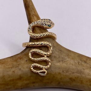 Vintage Gold Snake Ring: Emerald Cubic Zirconia 9k Gold Filled Band