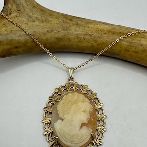 Vintage Cameo Gold Pendant Necklace | 12k GF Tiny Minimal Love Delicate Gold Chain