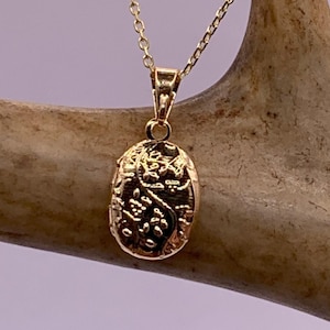 Pequeño collar vintage con relicario para fotos en oro de 9 quilates – Colgante ovalado para guardar recuerdos