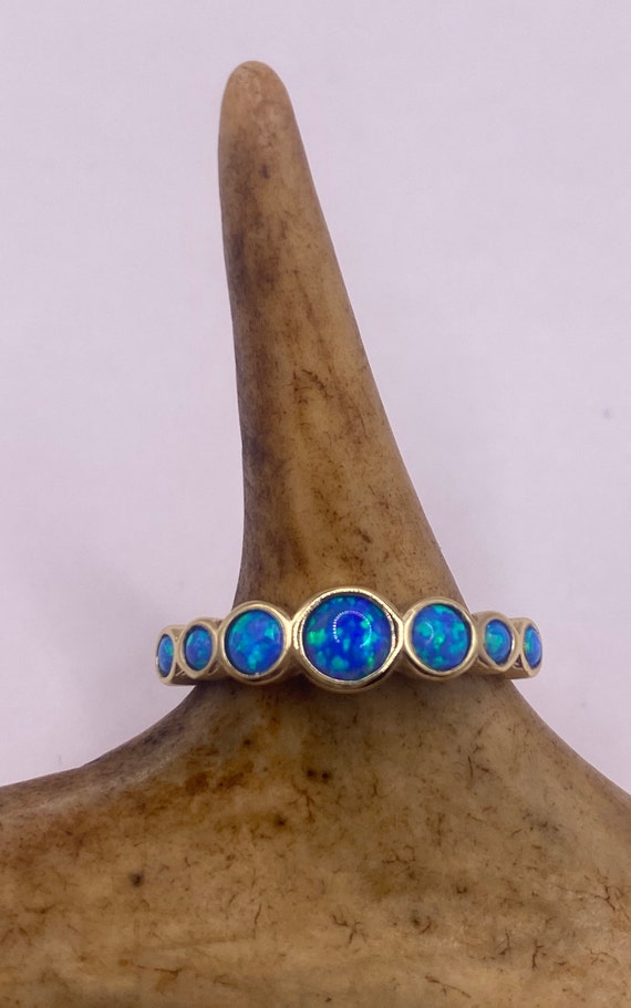 Vintage Gold Ring | Tiny Fire Blue Opal Gemstone S