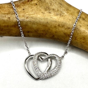 Vintage Heart Eternity 925 Sterling Silver Necklace - Elegant and Timeless