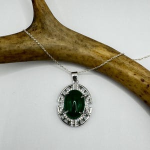 Vintage Zielony Jadeit Białe Złoto GF Wisiorek Szczęście Charm | Naszyjnik łańcuszkowy ze srebra próby 925