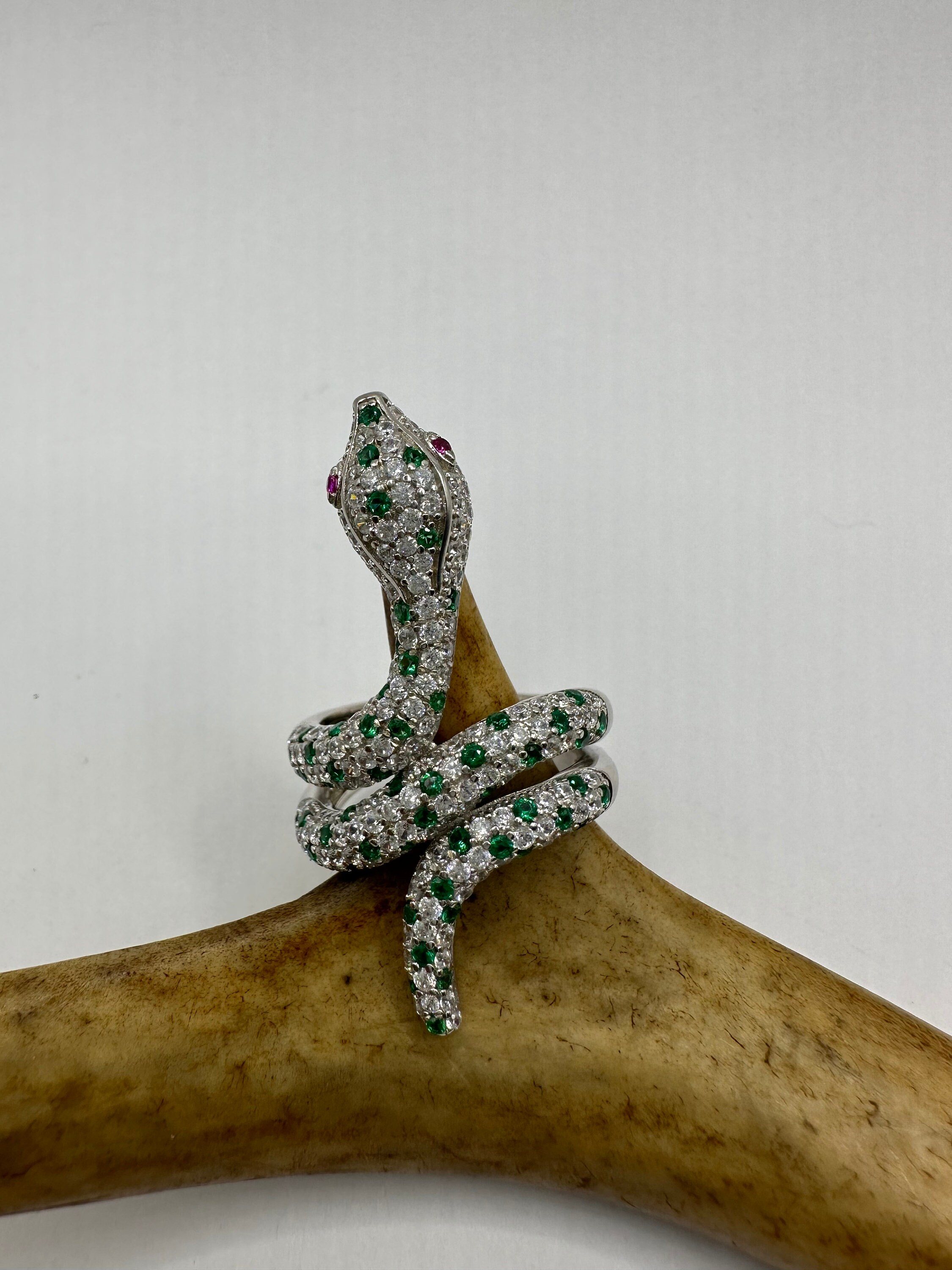 Vintage Silver Snake Ring Green Chrome Diopside Gemstone Crystal