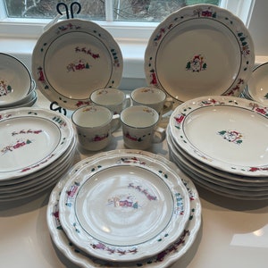 PFALTZGRAFF Snow Village Dinnerware pieces