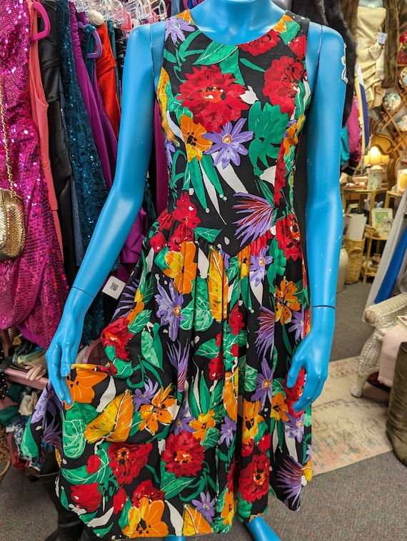 Black Vibrant Floral Fitted Bodice Summer Dress Black Vibrant Floral Fitted Bodice Summer Dress
