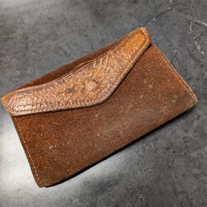Cartera vintage muy querida de cuero repujado de gamuza marrón óxido, monedero largo, monedero con compartimento para billetes, funda para chequera, pliegue para billetes Brasil