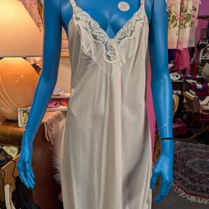 Lovely ladies Lingerie Slip Dress Nightgown Undergarment LORRAINE Nylon USA 36 Small Medium Large Pale Pink Peach Lace Pinstripe