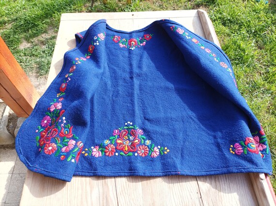 Hungarian Hand Embroidered Floral UNISEX Matyo ve… - image 4