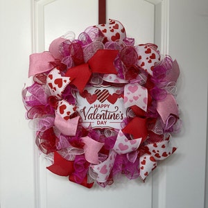Valentines Wreath, Valentines Wreaths,Valentine’s Day Wreath,Valentine’s Wreaths,Red Pink Valentines Wreath,Valentines Day Wreaths,Deco Mesh
