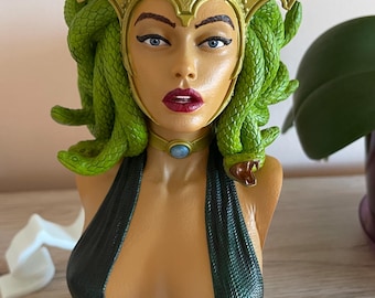 Medusa Gorgona Bust: Hand-Painted Resin Greek Mythology Figurine, 3D Printed Fantasy Decor